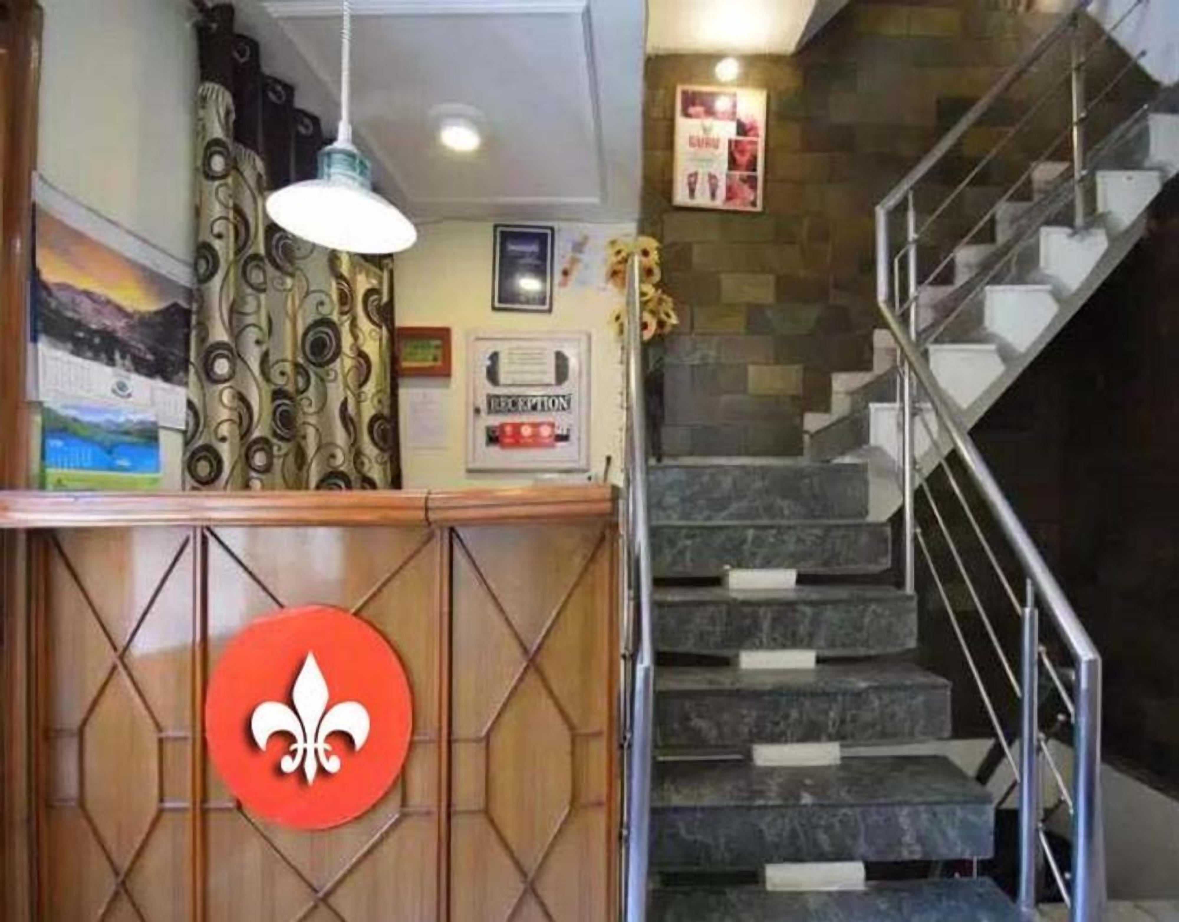 Oyo 10229 Hotel Crystal - Manali (Himachal Pradesh) — Photos 2