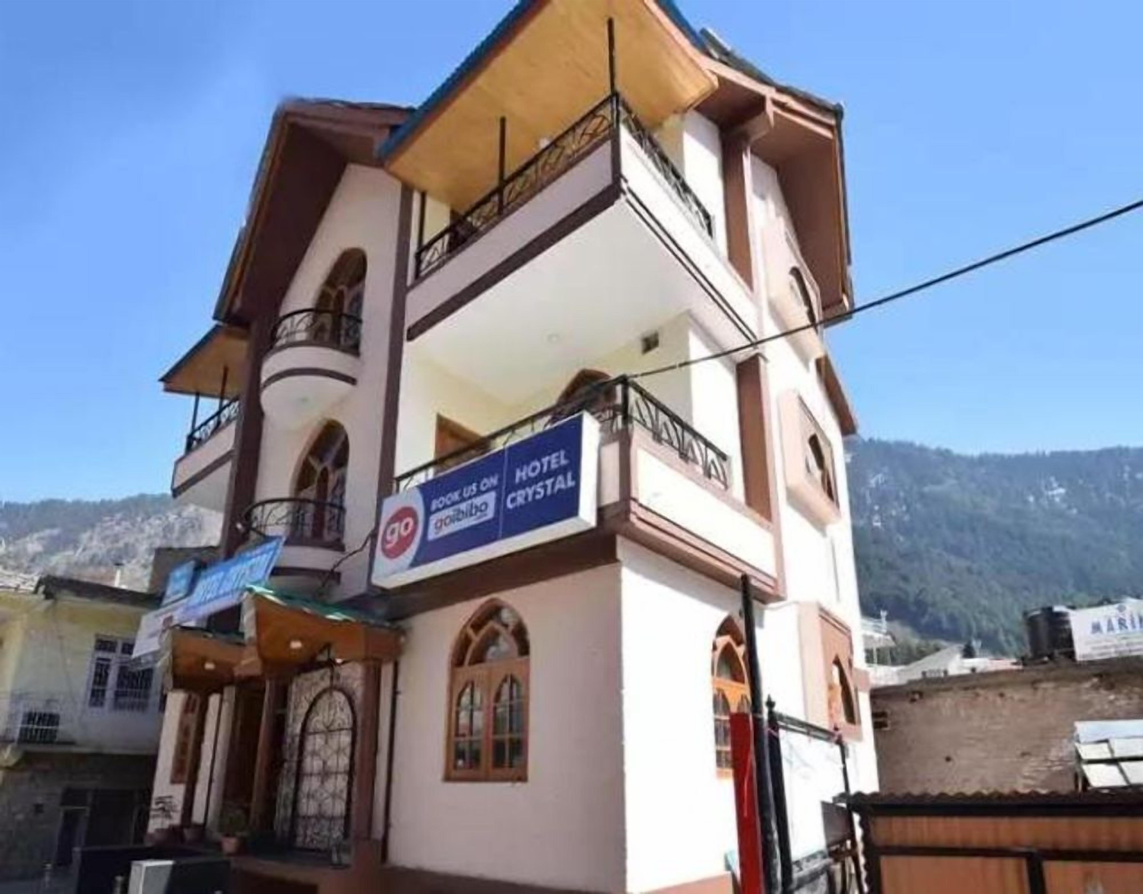 Oyo 10229 Hotel Crystal - Manali (Himachal Pradesh), Manali